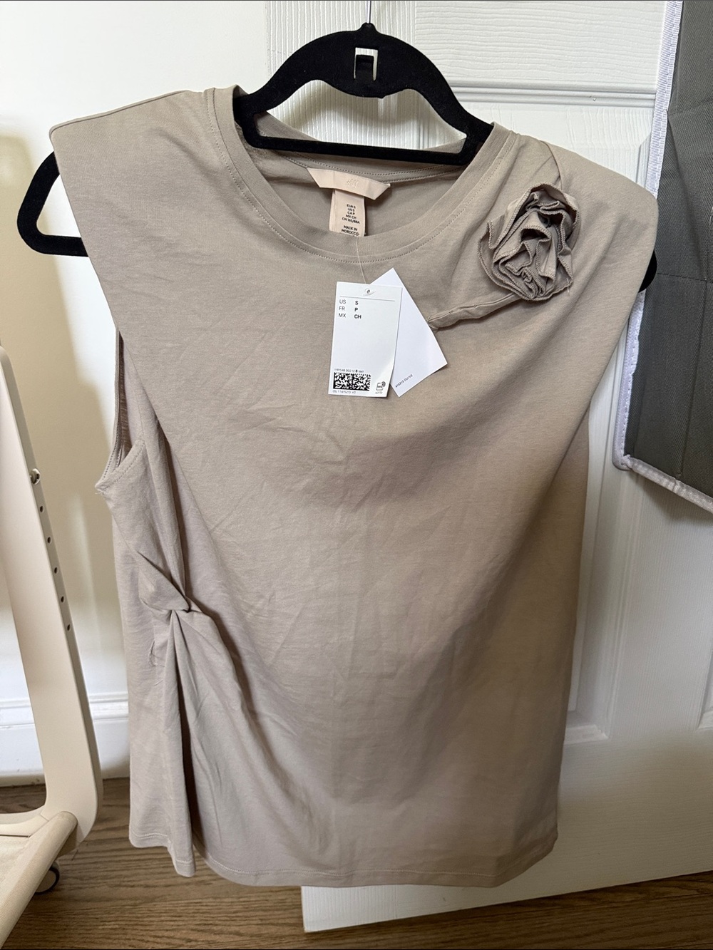 New H&M rosette top and skirt